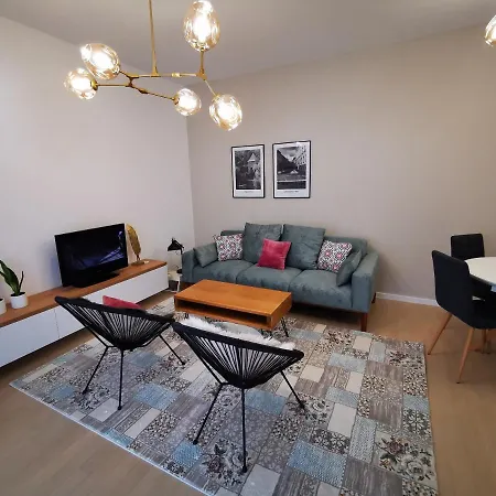 Excellent In The City Centre - Angirevic 公寓 *